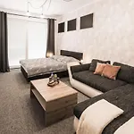 Flexihome Sk - Tolsteho - Free Parking On The Street - 2 Bedrooms Appartement