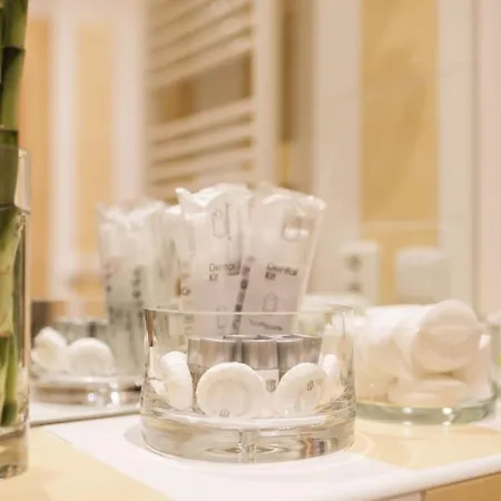 Flexihome Sk - Tolsteho - Free Parking On The Street - 2 Bedrooms