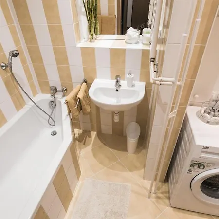 Flexihome Sk - Tolsteho - Free Parking On The Street - 2 Bedrooms Apartment Kosice