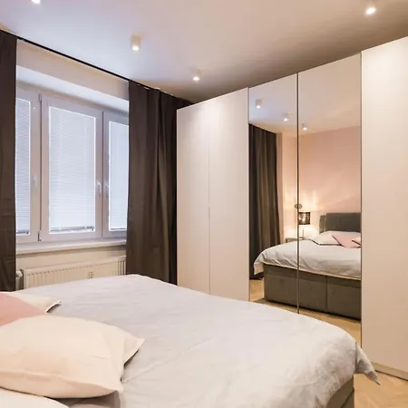 Flexihome Sk - Tolsteho - Free Parking On The Street - 2 Bedrooms Appartement Košice