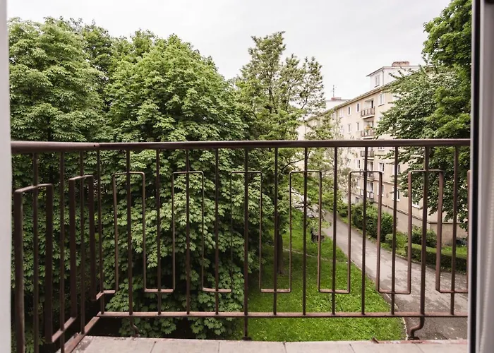 Flexihome Sk - Tolsteho - Free Parking On The Street - 2 Bedrooms Apartmán *