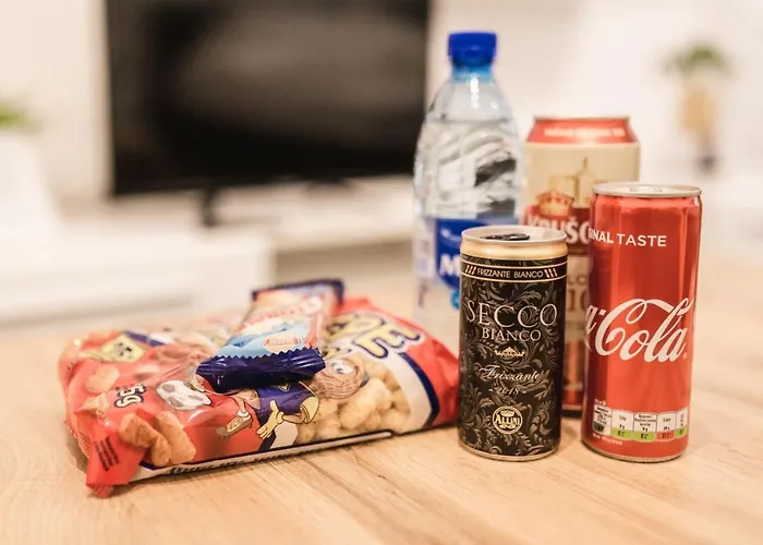 Апартаменты Flexihome Sk - Tolsteho - Free Parking On The Street - 2 Bedrooms *