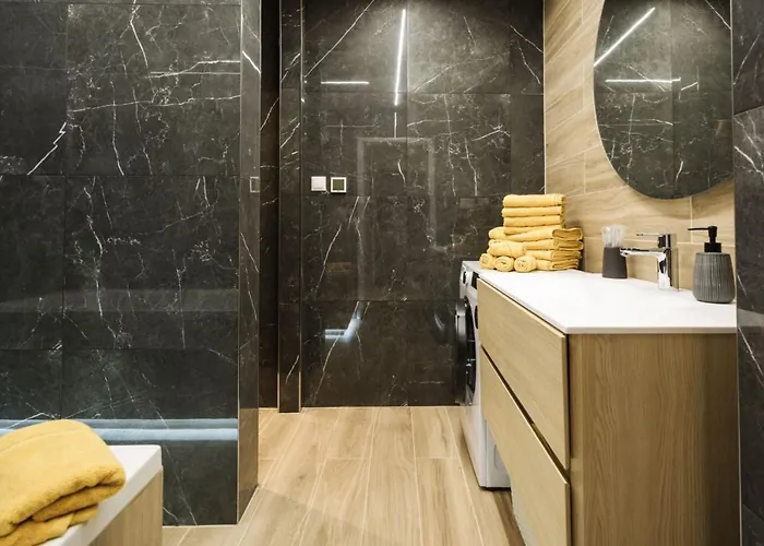 Flexihome Sk - Tolsteho - Free Parking On The Street - 2 Bedrooms Košice