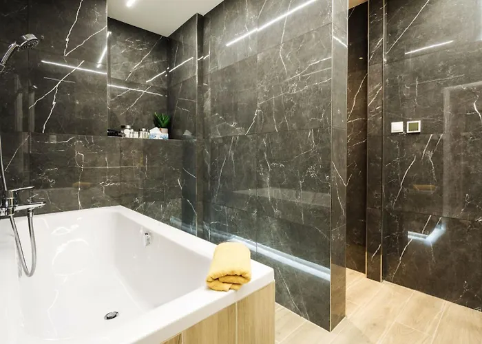 Apartmán Flexihome Sk - Tolsteho - Free Parking On The Street - 2 Bedrooms